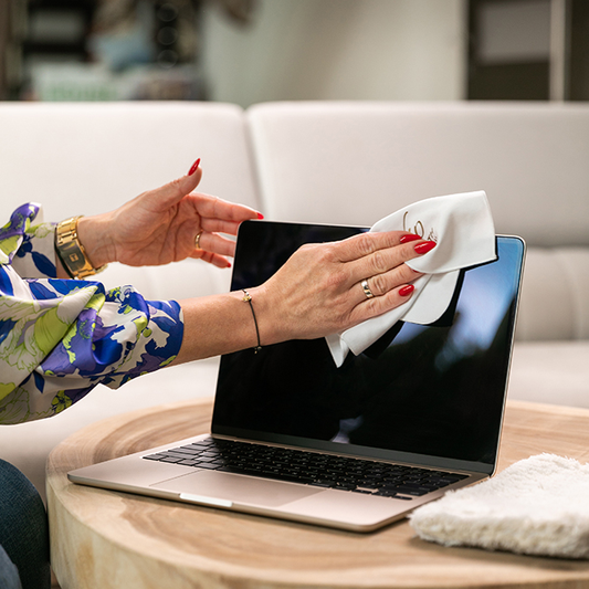 Mikrowłókna Sunbeam - jak skutecznie czyścić okulary, ekrany i delikatne powierzchnie bez smug?